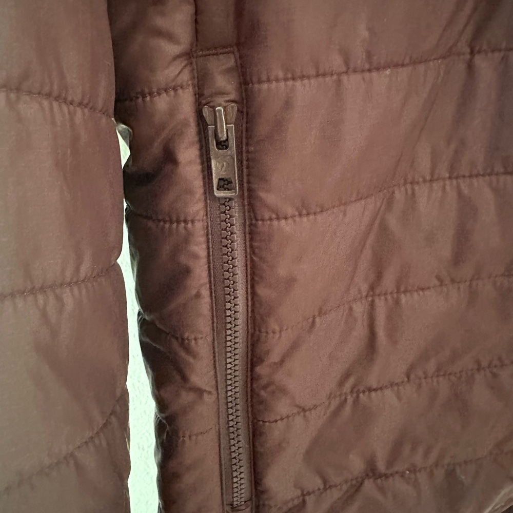 Fjallraven Women's 1974 Expedition Jacket in Burgundy - Picture 7 of 9